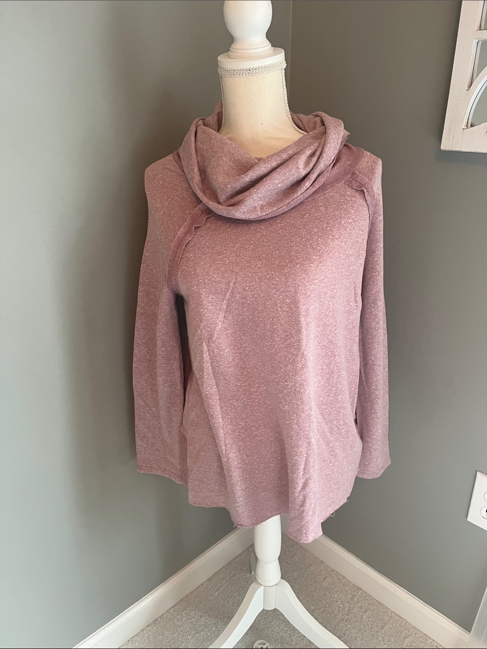 Cozy Cowl Neck Women's Sweater - Dusty Rose